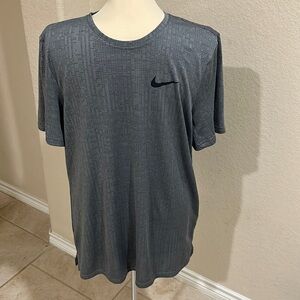 Nike Graphic Tee NWOT dri fit